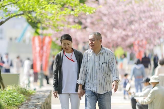 【愛知県半田市】サービス付き高齢者向け住宅の運営責任者　正社員　月給300,000円～　車通勤可