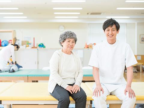 【名古屋市昭和区】介護老人保健施設の作業療法士 正社員 年間休日120日以上 給与応相談